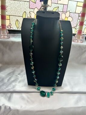 Vintage Art Deco Style Green Glass Bead Necklace